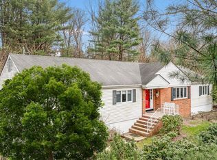 390 E Saddle River Rd, Upper Saddle River, NJ 07458