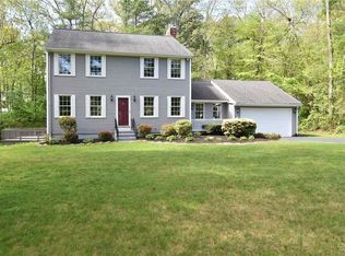 4 Hillview Dr, Glocester, RI 02857