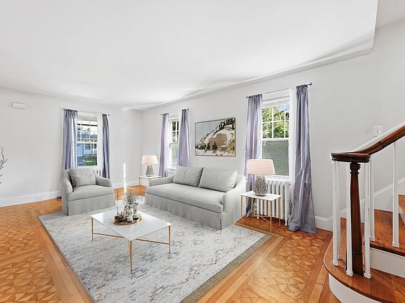 5th image of 25 Dearborn St