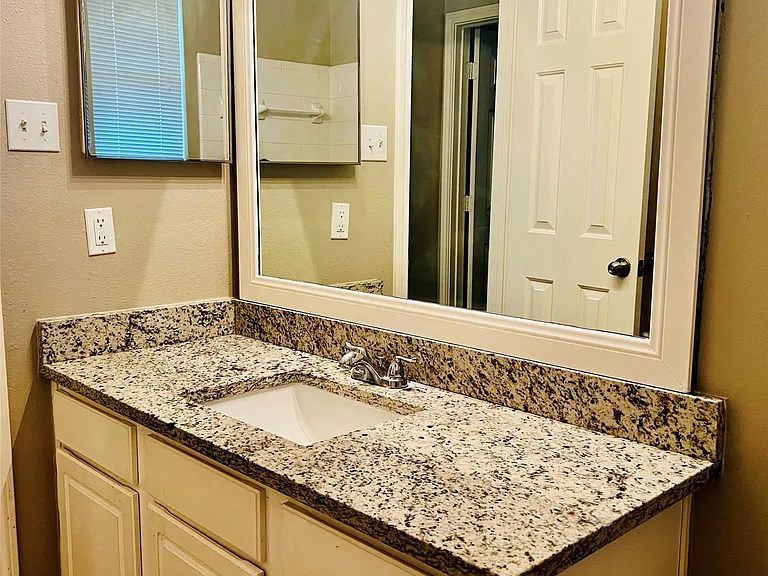 18215 Linden Forest Ln — Photo 13