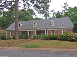 8 Foxhunt Trl, Little Rock, AR 72227