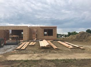 2002 Rylan Rd, Mahomet, IL 61853