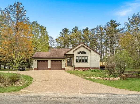 2418 Panorama Dr, Menomonie, WI 54751