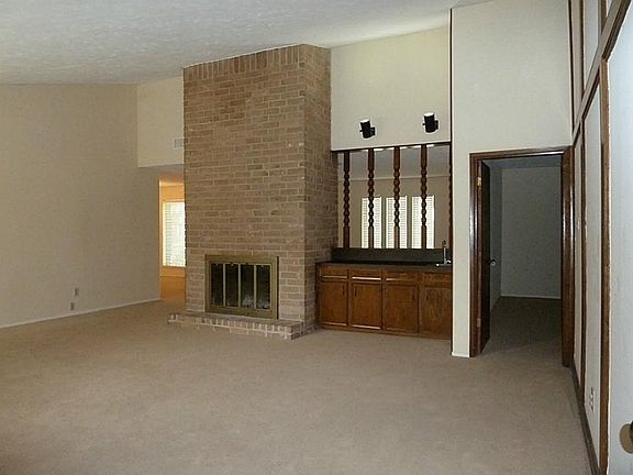 3rd image of 2914 S Blue Meadow Cir