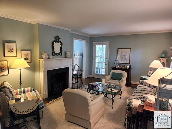 4th image of 1004 Oakwood Ct