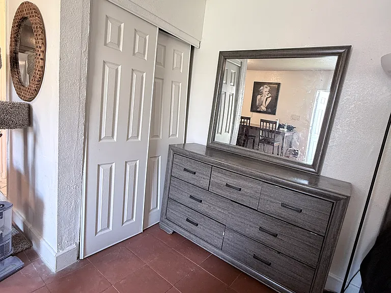 112 Newton Rd — Photo 4