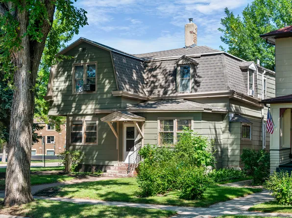 401 S 6th St APT 4, Grand Forks, ND 58201