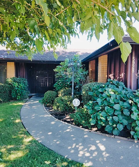 5928 Jeanine Dr — Photo 1