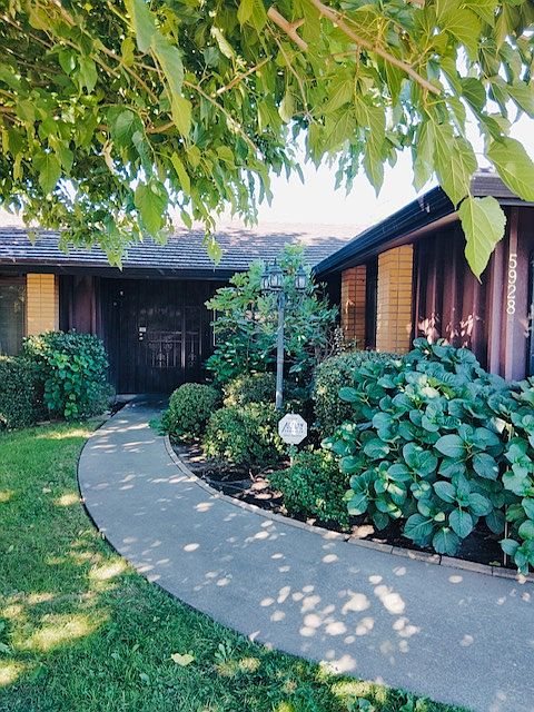 1st image of 5928 Jeanine Dr