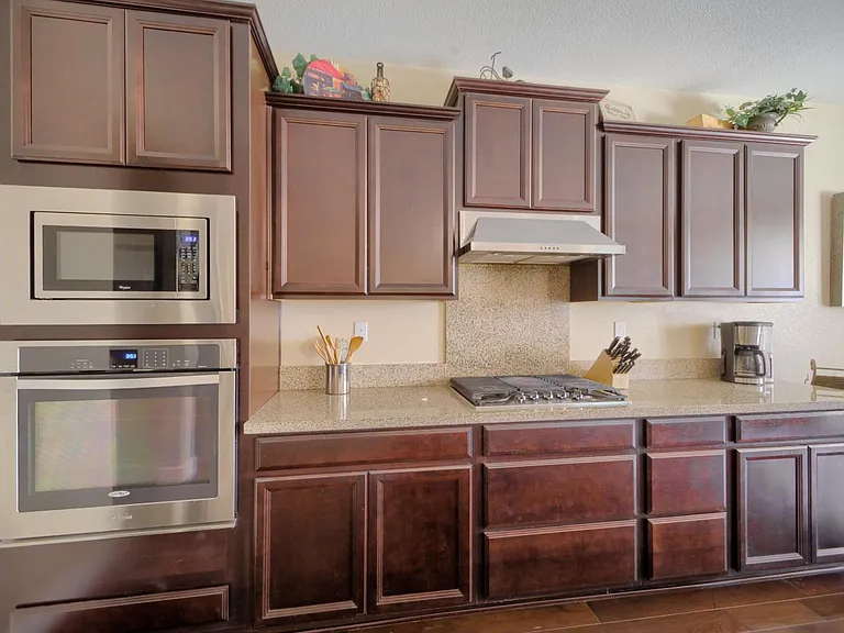 2708 Sweeney Dr — Photo 6