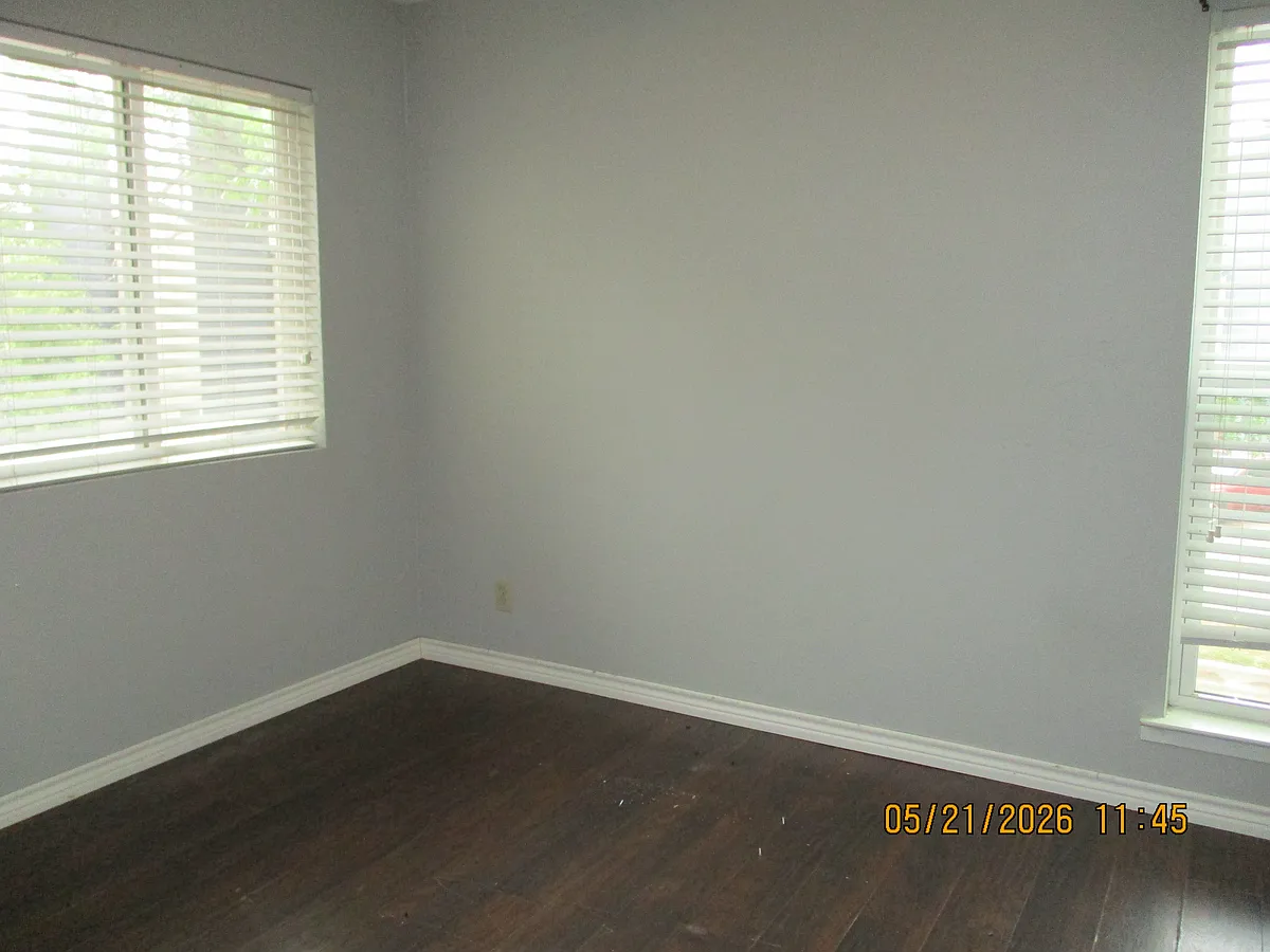 Room 1 - 4500 S Virginia St #E17