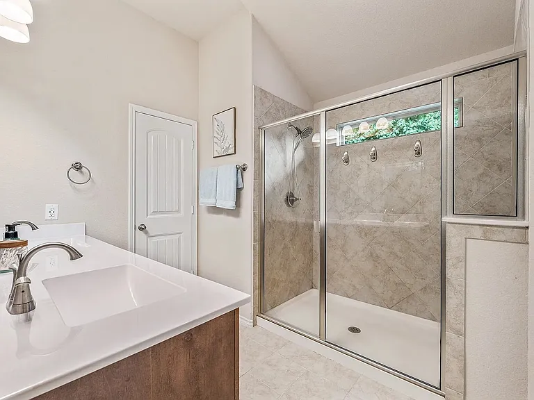 4304 Lucero Dr — Photo 18