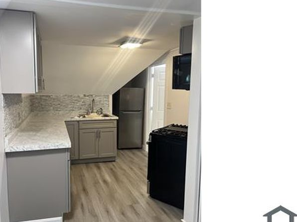 69 Tremont St APT 3
