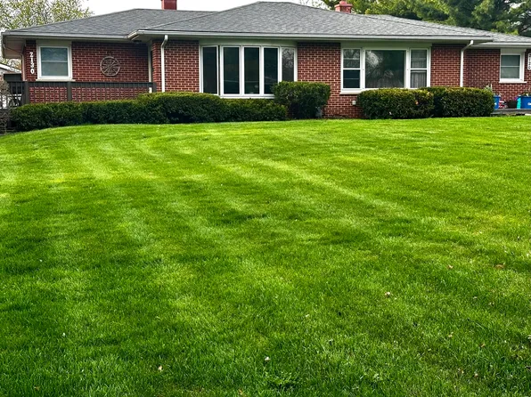 2130 Poplar Ave, Hanover Park, IL 60133