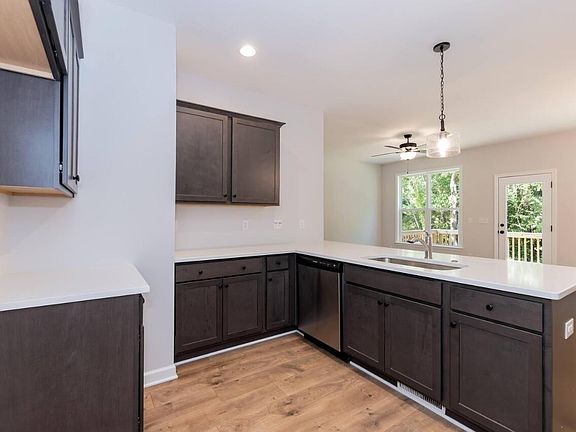 5th image of 213 Clement Ave