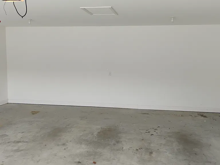 2-Car Garage