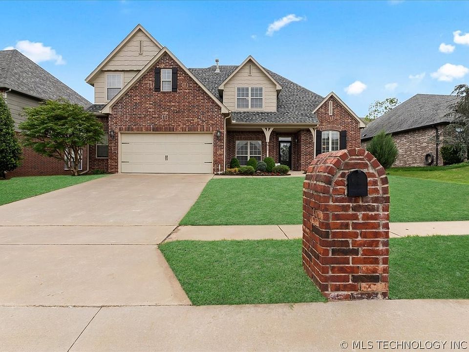 1st image of 3915 S Tamarack Pl