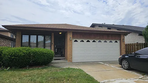 1169 George St Photo 1