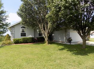 315 Eagle Point Dr, Ozark, MO 65721