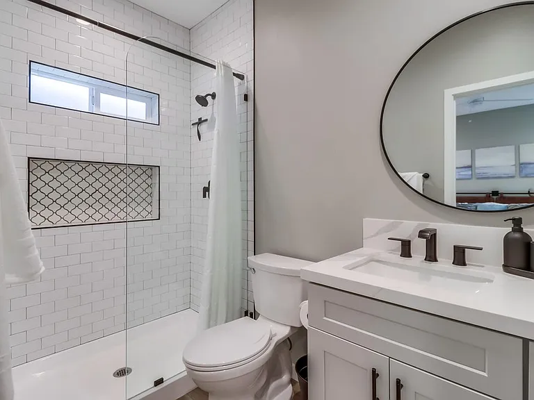 Ensuite bathroom