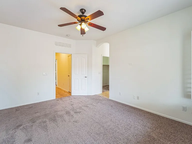 1268 E Birdland Dr — Photo 23
