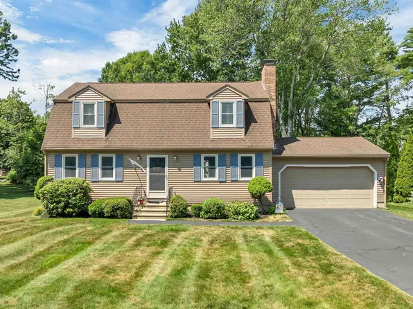 76 Presidential Circle, Hampton, NH 03842