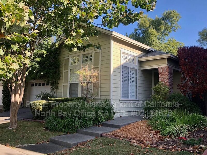 1st image of 516 Hawk Dr