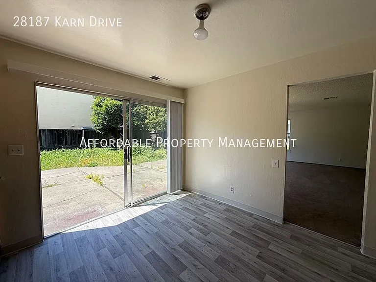 28187 Karn Dr — Photo 9