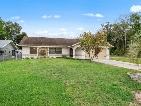 3819 N Eagle Point, Crystal River, FL 34428