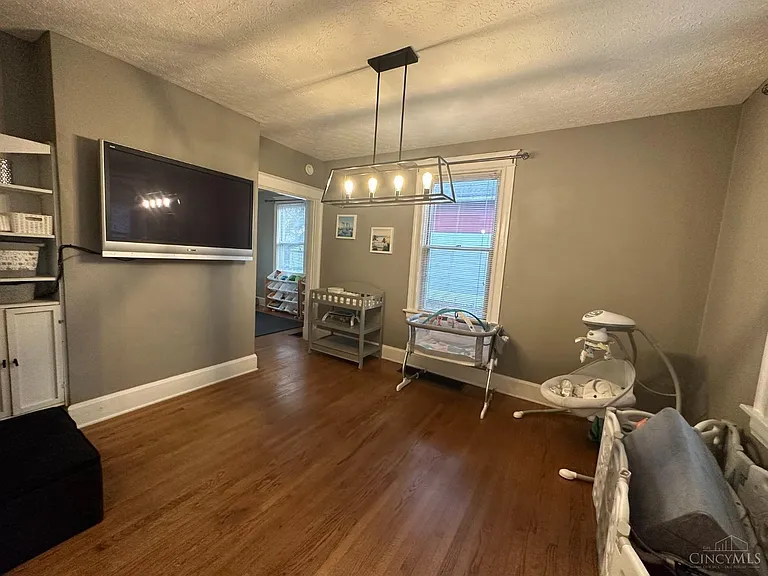 3826 Isabella Ave — Photo 8