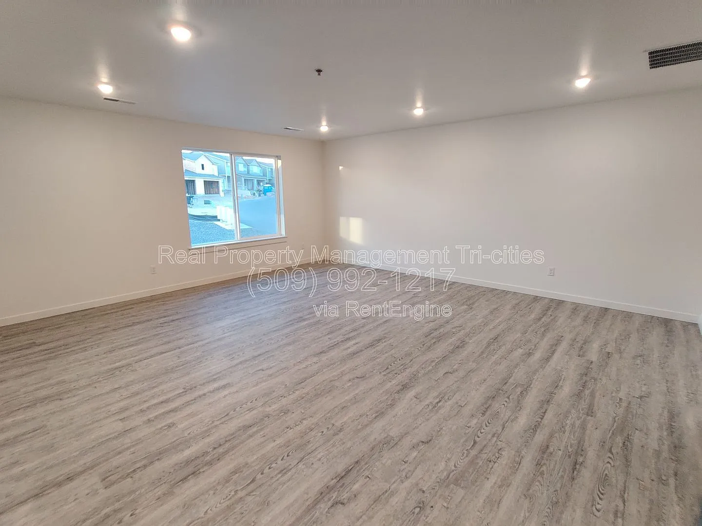2 bed, 2.0 bath, 980 sqft, $1,495 — Photo 3