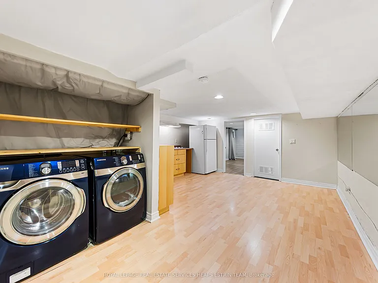 624 Pape Ave — Photo 32
