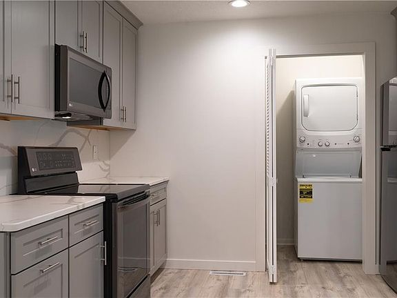 5th image of 116 W Robinwood St