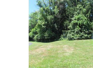 1711 Ramich Rd, Temple, PA 19560