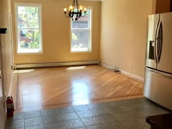 930 Washington Street image 15 of 23