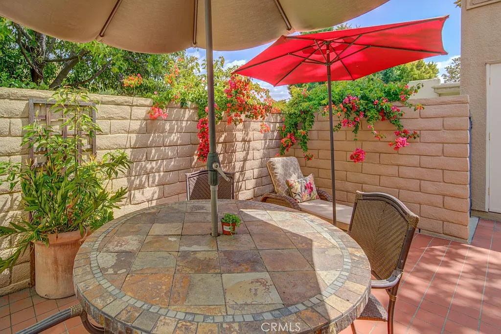 2 bed, 1075 sqft, $2,800 — Photo 4