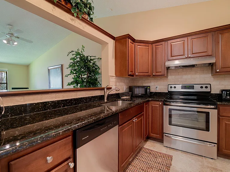 13095 Belhaven Ct #12 — Photo 8