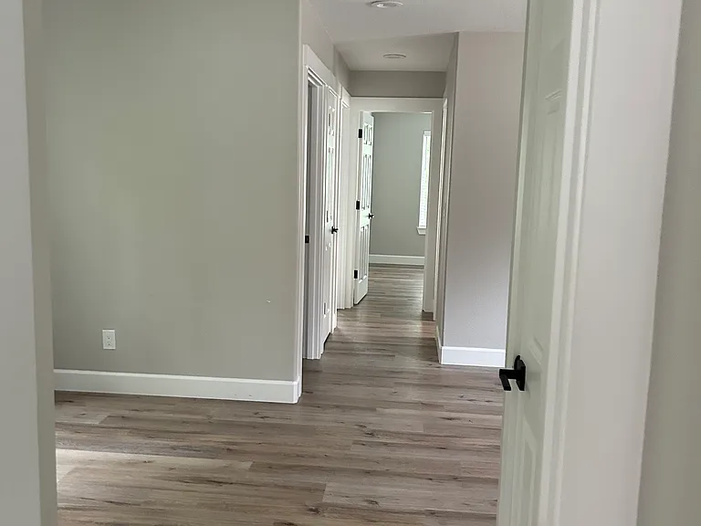 1093 SE Bianca St — Photo 24