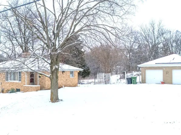 111 Knollaire Ct, East Peoria, IL 61611