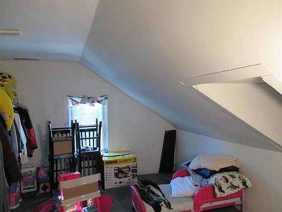 5th image of 112 William St