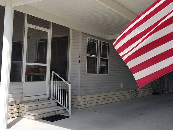 3rd image of 10824 Casa Dr