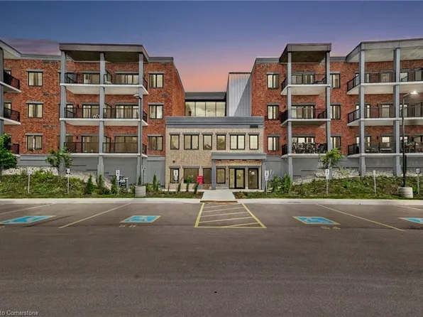 121 Mary St #402, Clearview, ON L2R 5T9