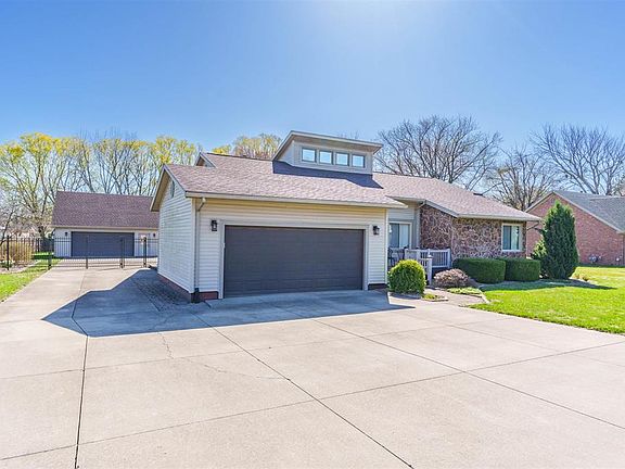 2nd image of 2605 Eastland Dr