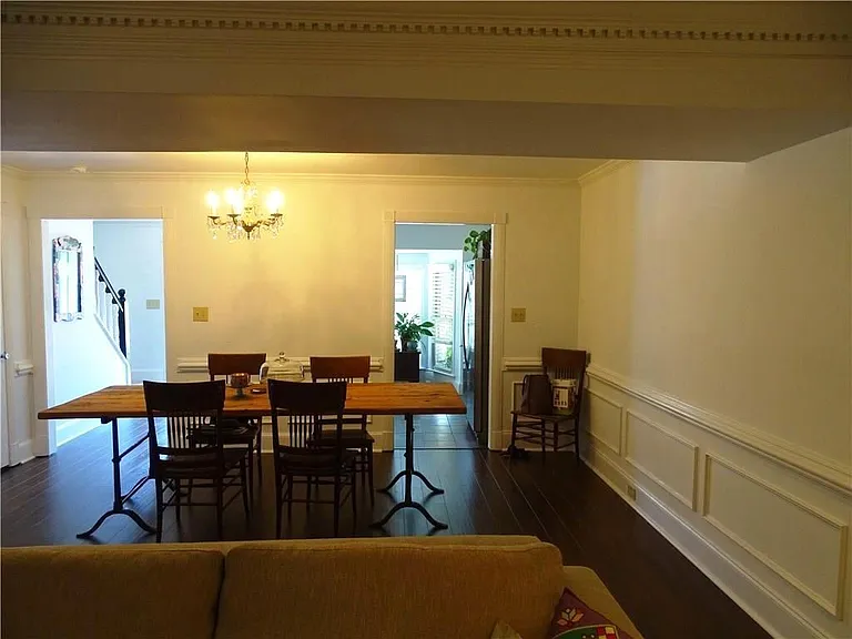 410 Forestgate Ct — Photo 7