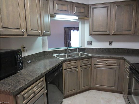 4th image of 3480 Ivy Hill Cir Unit D