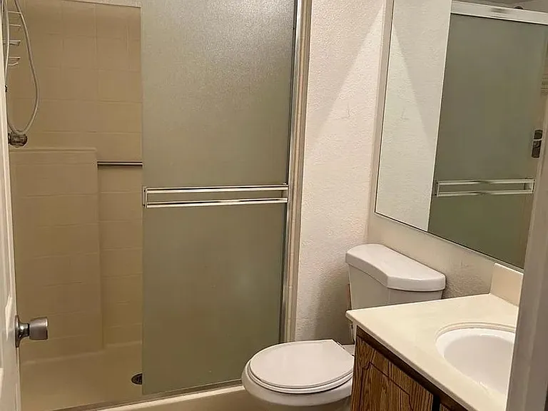 907 Princeton Pl — Photo 8
