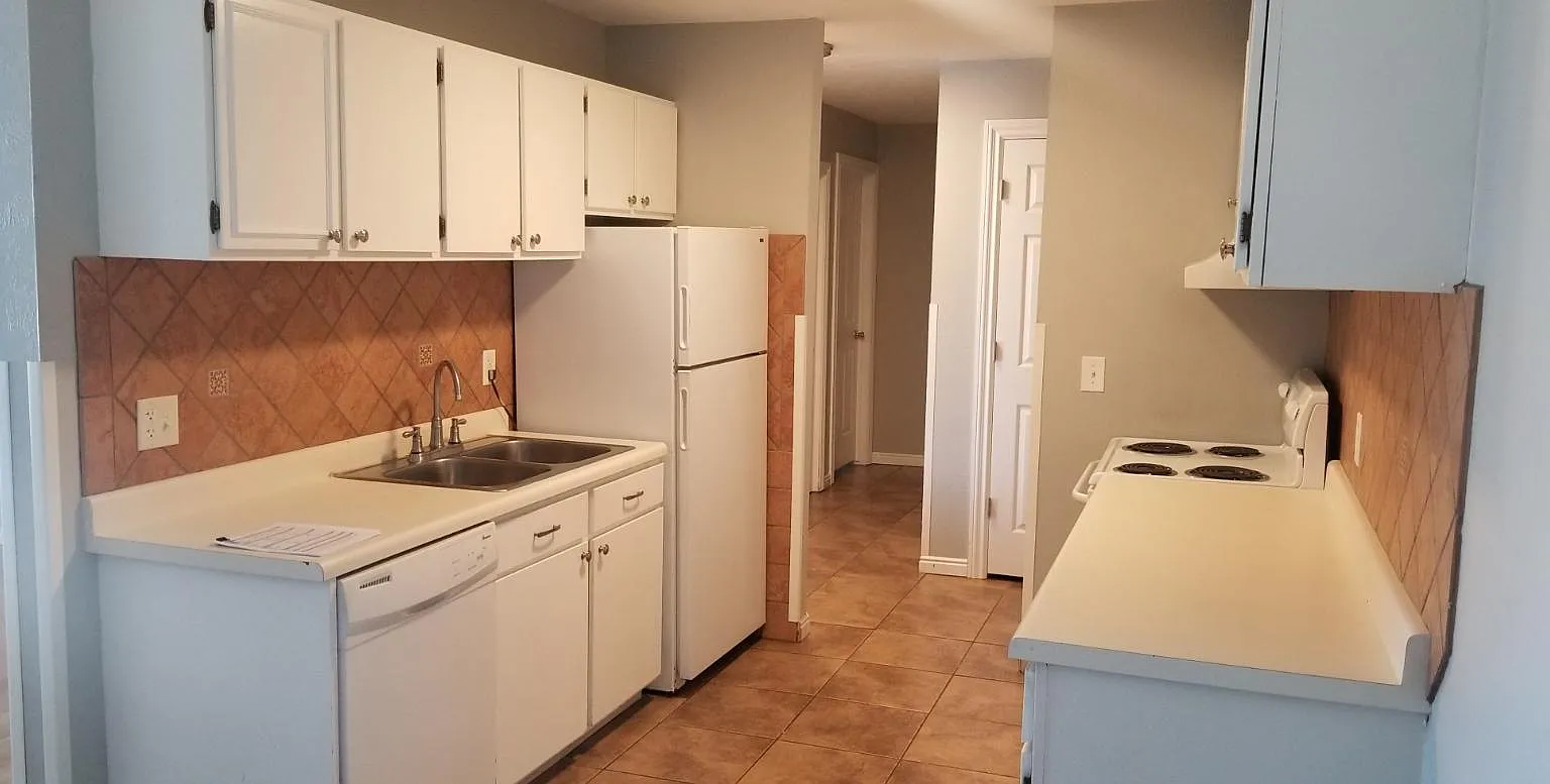 2 bed, 864 sqft, $1,400 — Photo 1