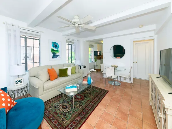 333 East 43rd Street image 1 of 6