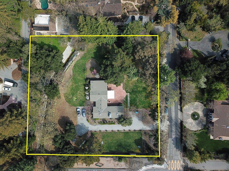 1st image of 282 Camino Al Lago