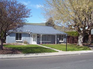 1147 C St SW, Ephrata, WA 98823